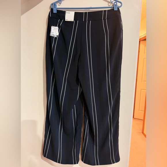 Cleo Navy and White Striped Wide Leg Pants - Picture 2 of 3